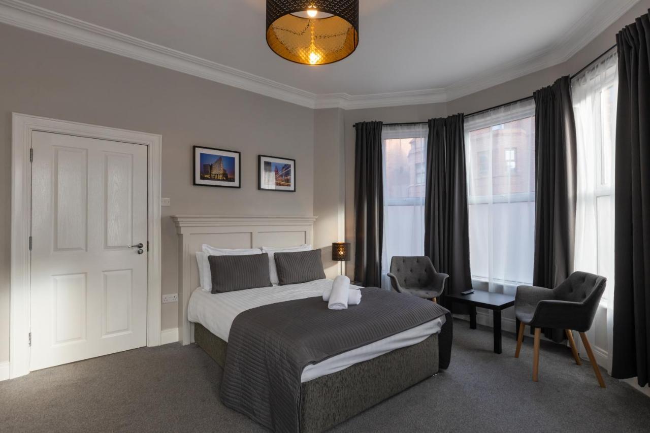 No. 5 Eglantine Place *